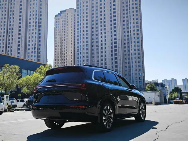 Aito M7 — Фото автомобиля 15