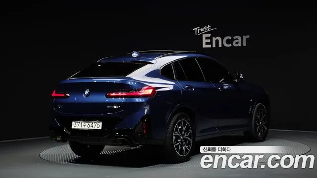 BMW X4 xDrive20i M Sport Pro — Фото автомобиля 2
