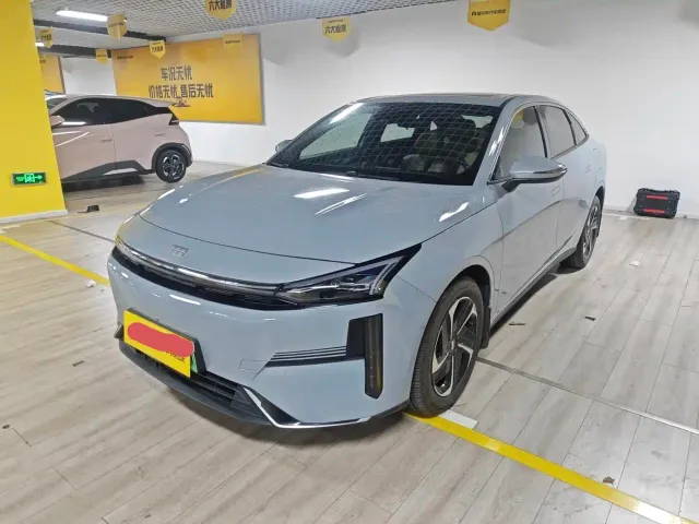 Фотография автомобиля — Geely Galaxy L6