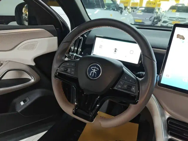 BYD Song Pro — Фото автомобиля 10