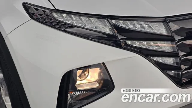 Hyundai Tucson Tucson (NX4) Бензин 1.6 турбо 2WD — Фото автомобиля 21