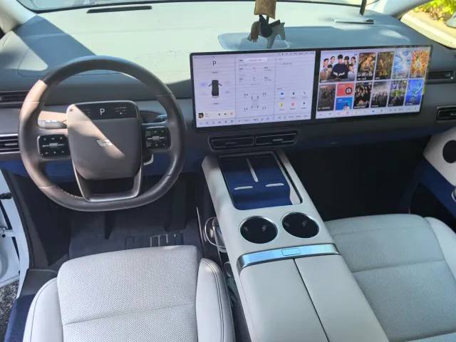 Li Auto MEGA — Фото автомобиля 10