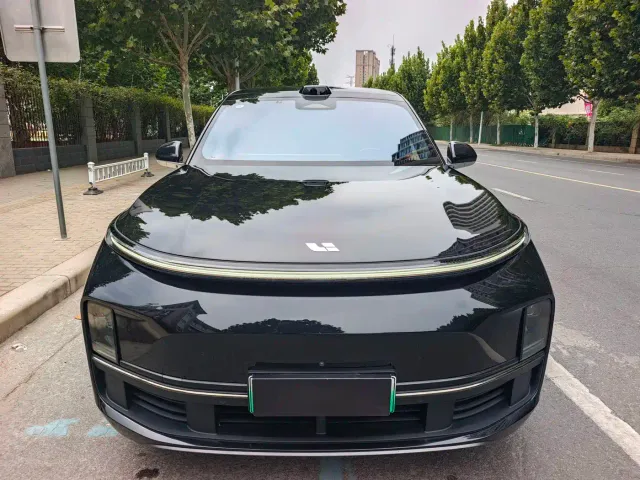 Li Auto L9 — Фото автомобиля 2