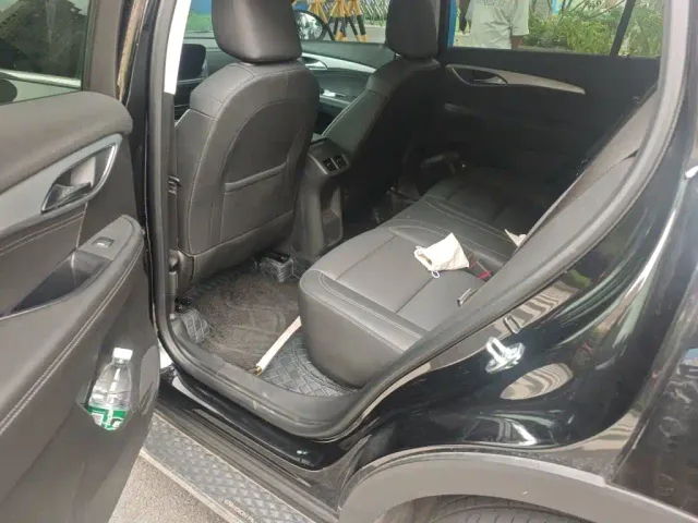 Buick Envision Plus — Фото автомобиля 14