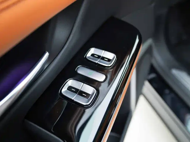 Xpeng G9 — Фото автомобиля 9