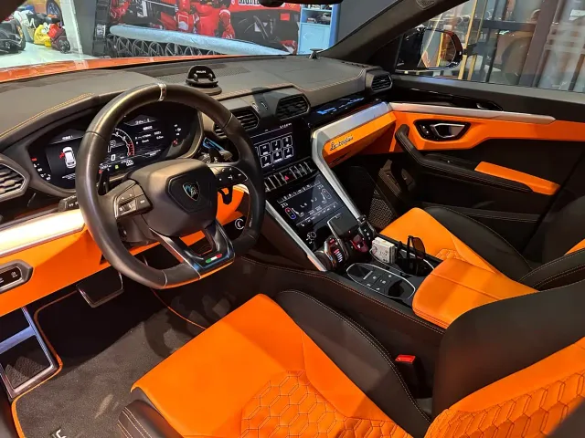 Lamborghini Urus — Фото автомобиля 6