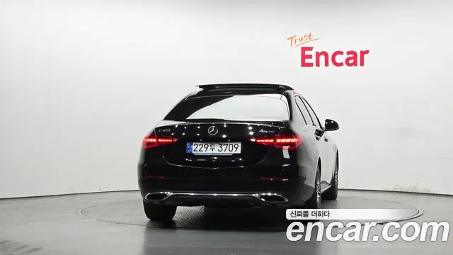 Mercedes-Benz C-Class — Фото автомобиля 4