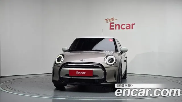 MINI Cooper — Фото автомобиля 3