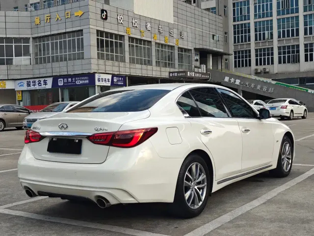 Infiniti Q50L — Фото автомобиля 17