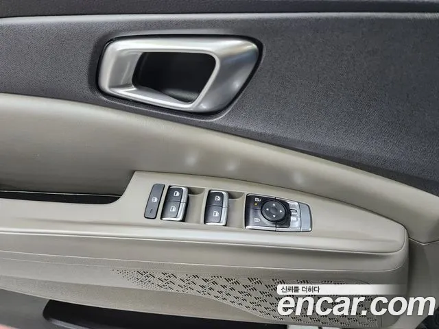 Kia Carnival Generation 4 — Фото автомобиля 4