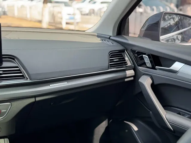 Audi Q5L — Фото автомобиля 24