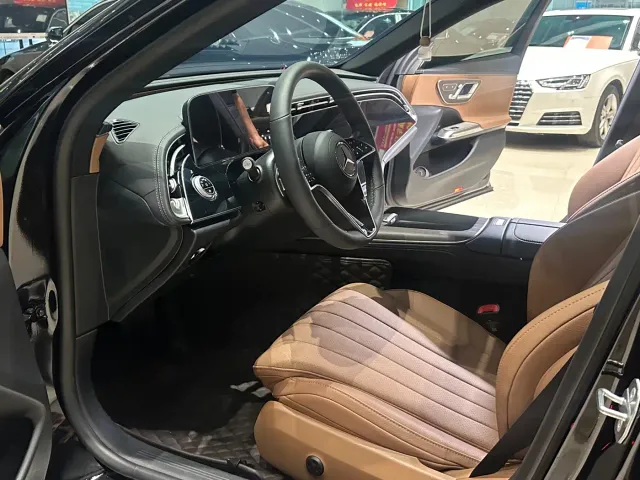 Mercedes-Benz E-Class — Фото автомобиля 14