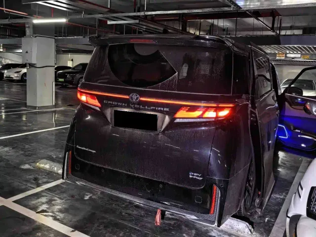 Toyota Vellfire — Фото автомобиля 4
