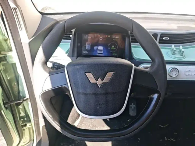 Wuling Hongguang Mini EV — Фото автомобиля 10