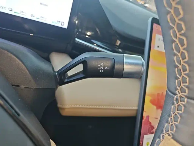 Geely Galaxy L6 — Фото автомобиля 13