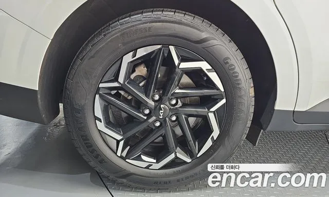 Kia Carnival 4th Gen — Фото автомобиля 5