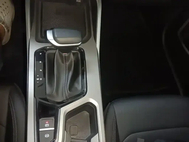 Geely Emgrand — Фото автомобиля 13