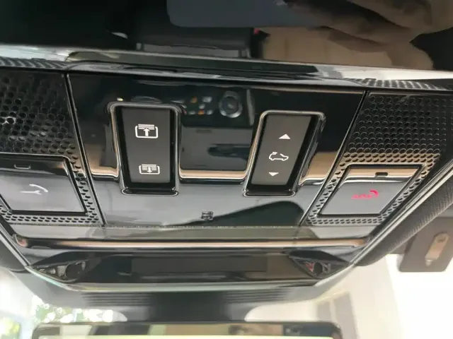 Land Rover Range Rover Sport 2023 400PS Dynamic SE — Фото автомобиля 27