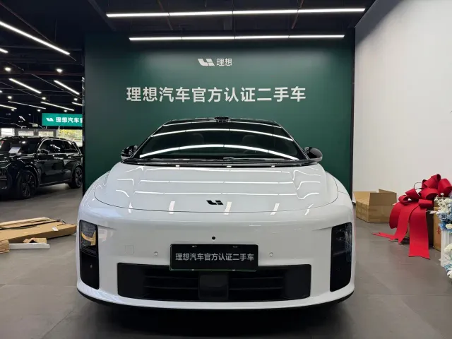 Li Auto i6 — Фото автомобиля 3