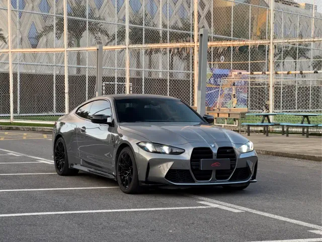 BMW M4 — Фото автомобиля 3