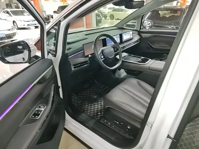 Maxus Dajia 7 — Фото автомобиля 15
