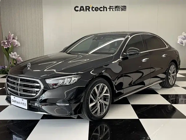 Фотография автомобиля — Mercedes-Benz E-Class