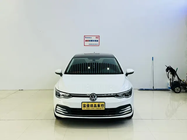 Volkswagen Golf — Фото автомобиля 2