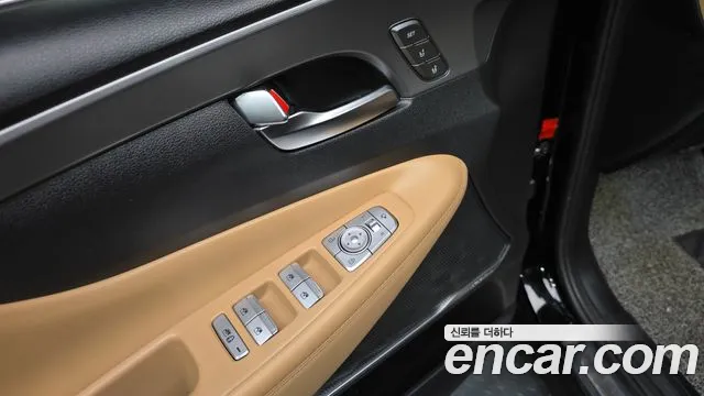 Hyundai Santafe Новый Santa Fe Бензин 2.5T 4WD — Фото автомобиля 12