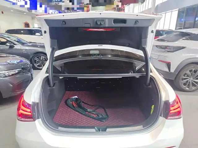 Mercedes-Benz A-Class — Фото автомобиля 18