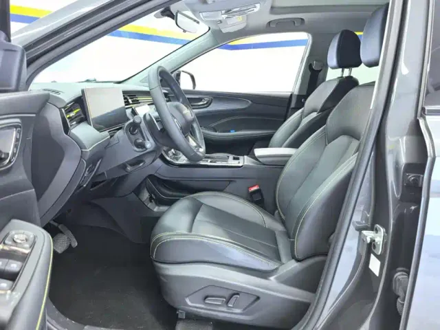Roewe RX5 — Фото автомобиля 9