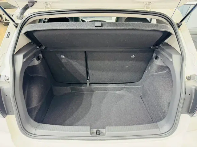 Volkswagen T-Cross — Фото автомобиля 13