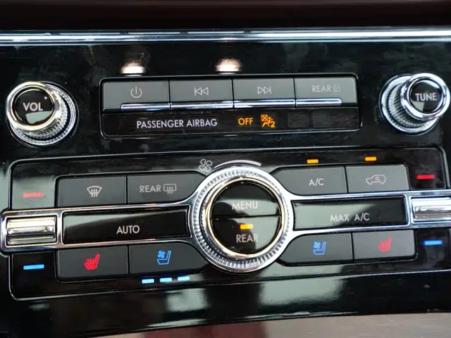 Lincoln Navigator — Фото автомобиля 10