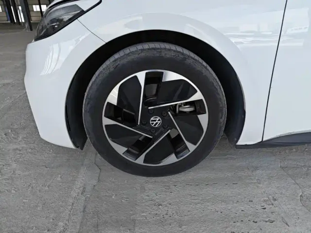 Volkswagen ID.3 — Фото автомобиля 22