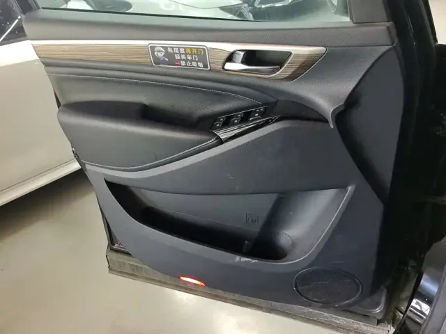 GAC Trumpchi M8 — Фото автомобиля 7