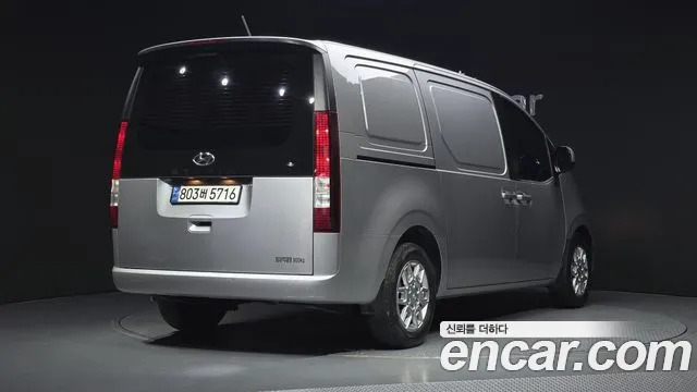 Hyundai Staria — Фото автомобиля 2
