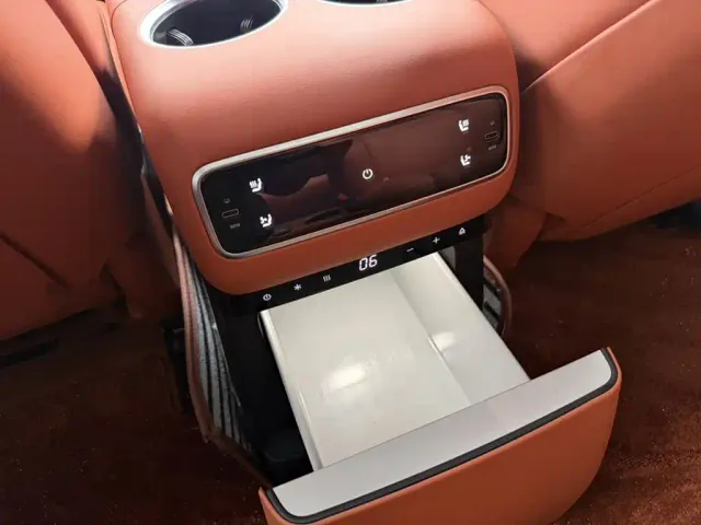 Li Auto L9 — Фото автомобиля 7