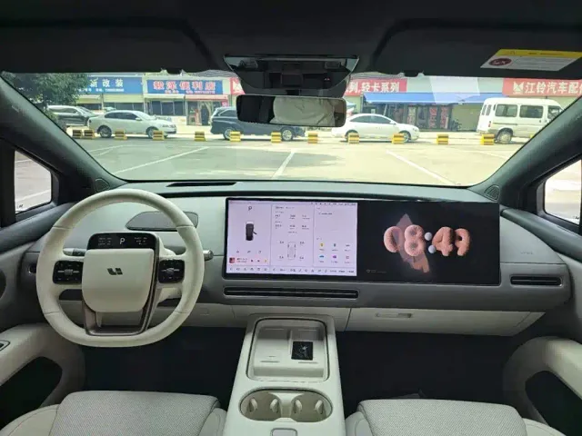 Li Auto i6 — Фото автомобиля 12