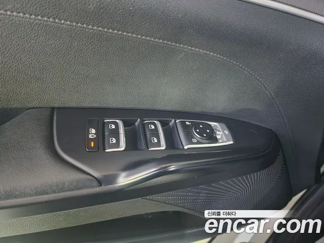 Kia K5 — Фото автомобиля 10