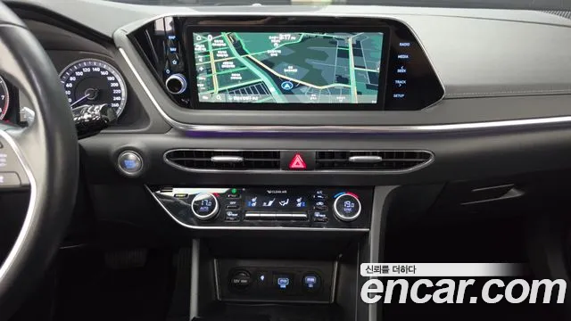 Hyundai Sonata Sonata (DN8) 2.0 LPG(Для проката) — Фото автомобиля 20