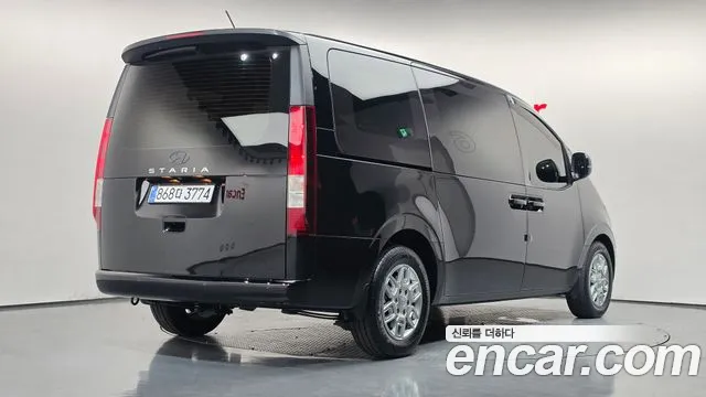 Hyundai Staria — Фото автомобиля 2