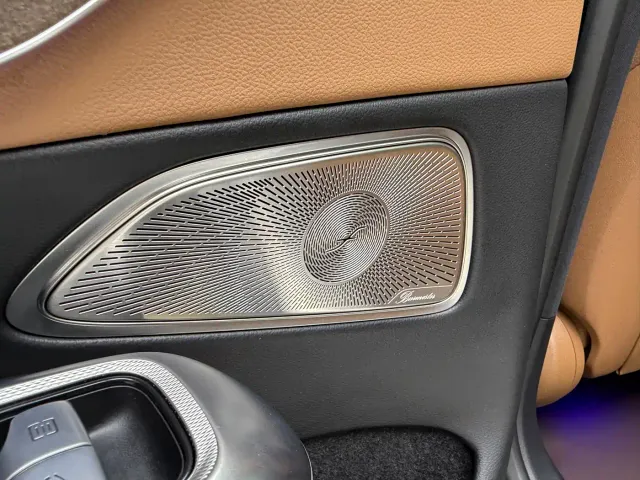Mercedes-Benz E-Class — Фото автомобиля 19