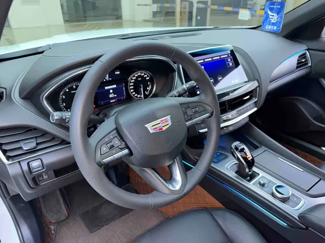 Cadillac CT5 — Фото автомобиля 9