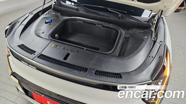 Kia EV9 — Фото автомобиля 6