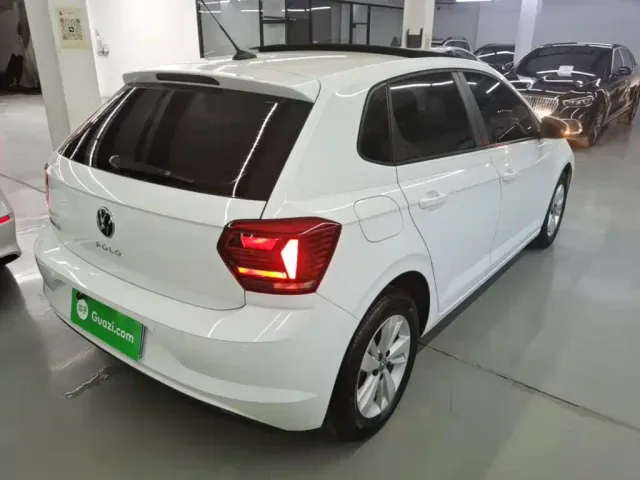 Volkswagen Polo — Фото автомобиля 6