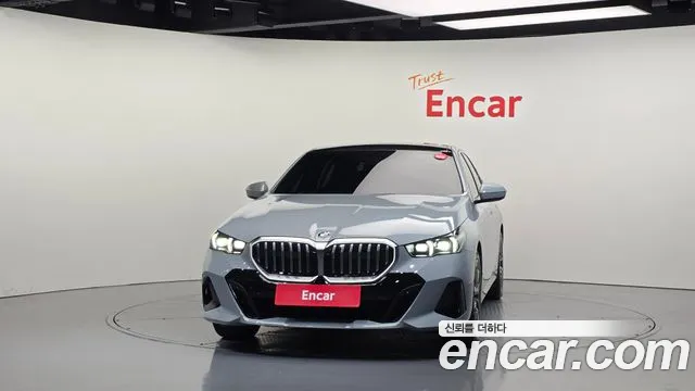 BMW 5 Series G60 — Фото автомобиля 3