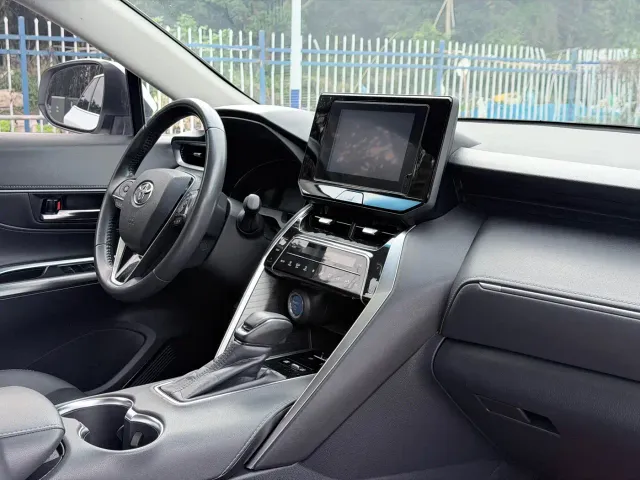 Toyota Harrier — Фото автомобиля 12