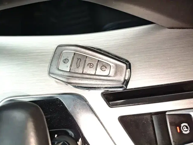 Geely Binyue — Фото автомобиля 8