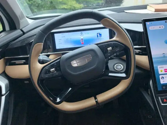 Geely Boyue L — Фото автомобиля 15
