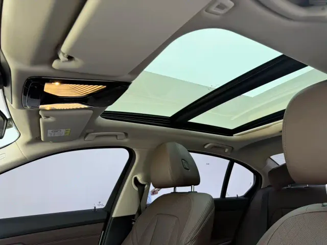 BMW 3 Series — Фото автомобиля 12