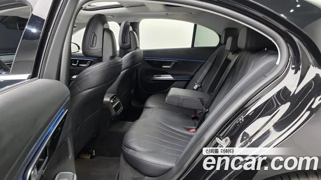 Mercedes-Benz E-Class — Фото автомобиля 10